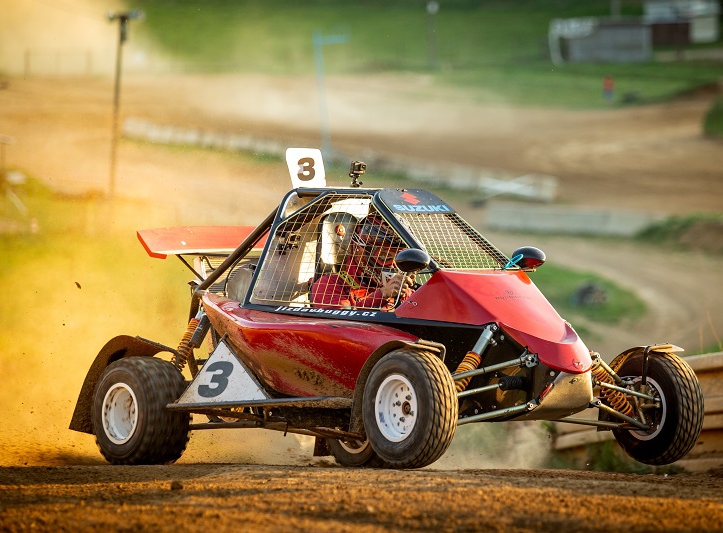 Jízda v závodní buggy na uzavřené trati