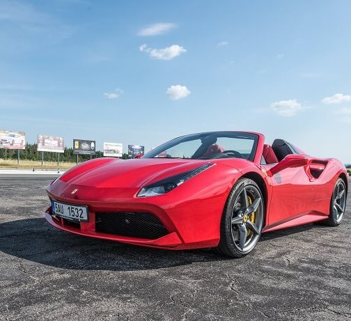 Jízda snů ve Ferrari na 8 kol!
