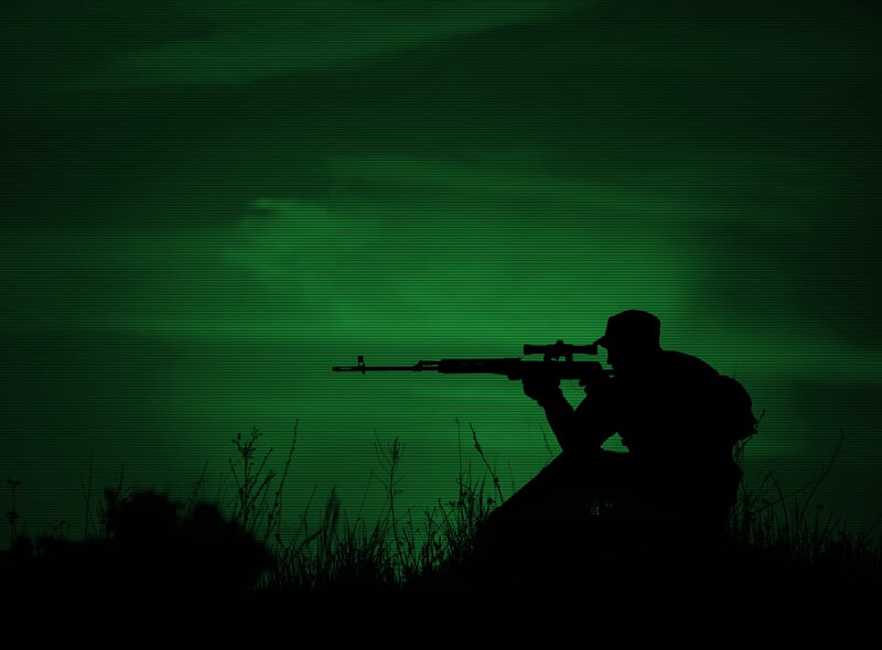 Night sniper - micro odstřelovačka s puškohledem