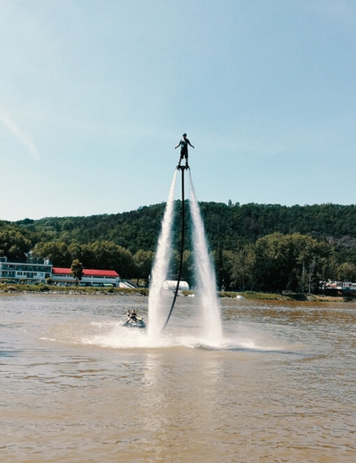 Flyboarding v Těrlicku u Ostravy