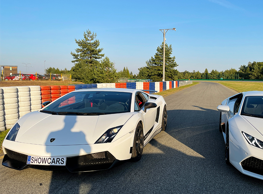 Jízda v Lamborghini na polygonu Brno - 2 kola