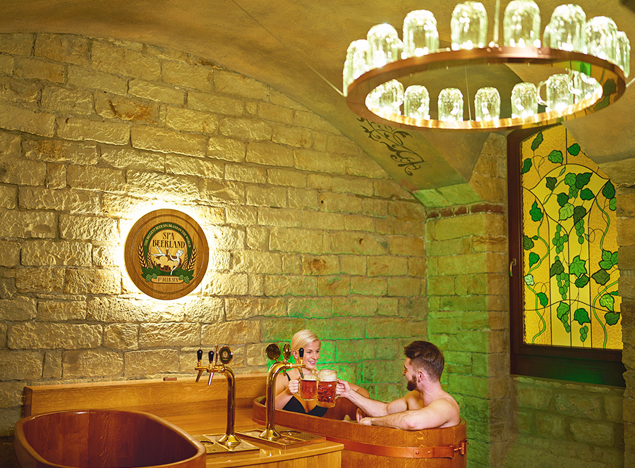 Luxusní pivní wellness pro dva s cedrovou saunou