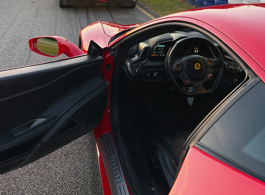 Jízda ve Ferrari 458 Italia na polygonu Most - 2 kola