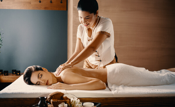 7 tipů na dárek pro přítelkyni k Vánocům, který ji opravdu potěší