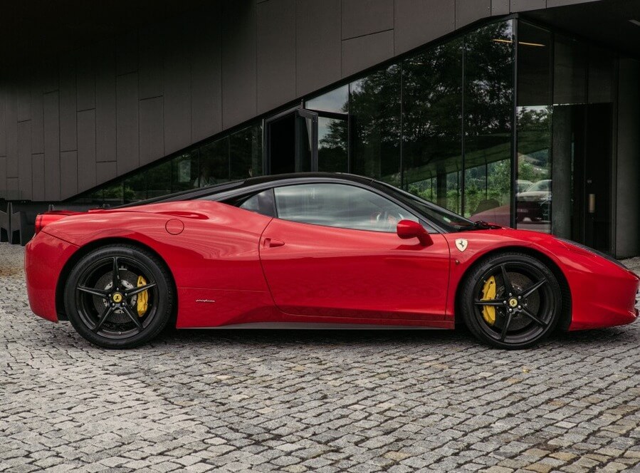 Jízda ve Ferrari 458 Italia - 10 minut