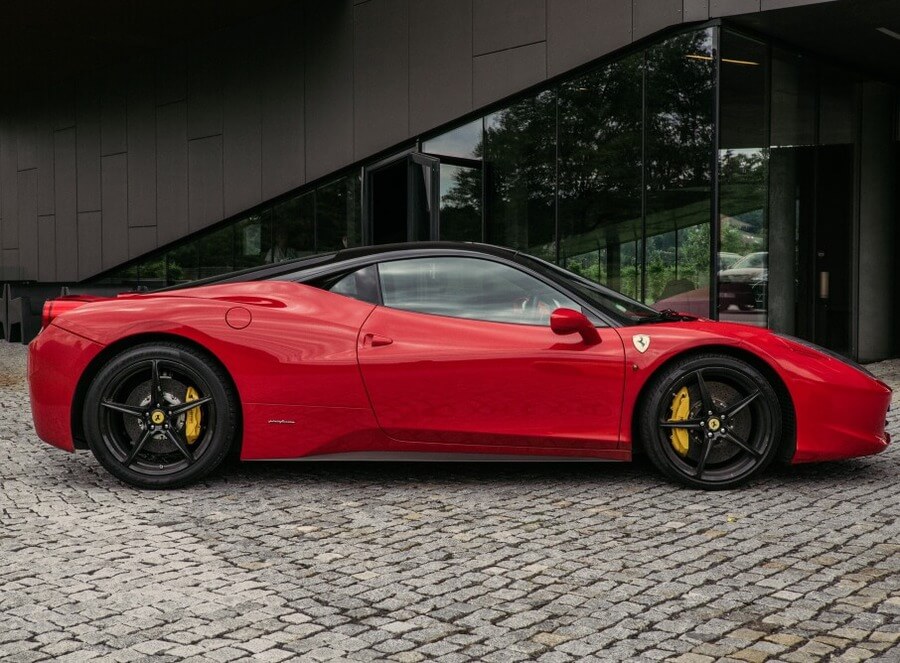 Jízda ve Ferrari 458 Italia - 20 minut