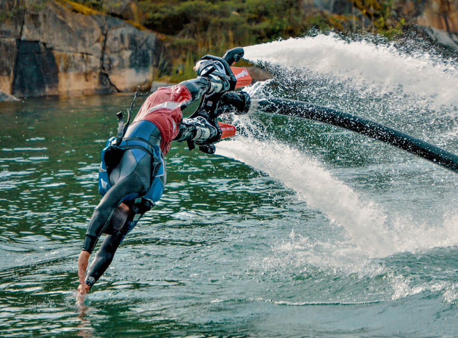 Flyboarding ve Vraném nad Vltavou