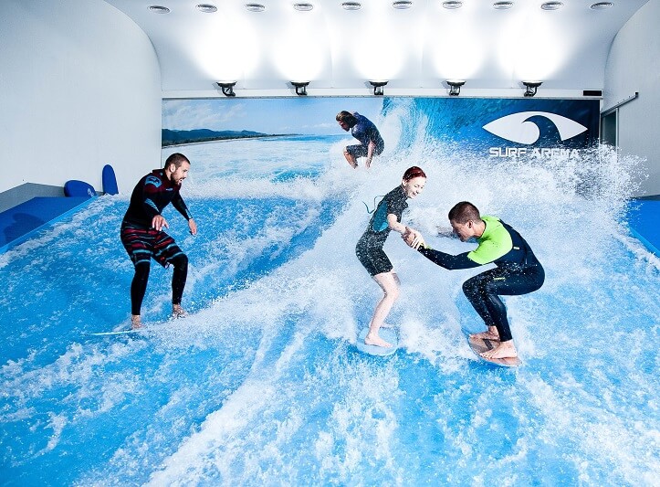 Rodinný indoor surfing