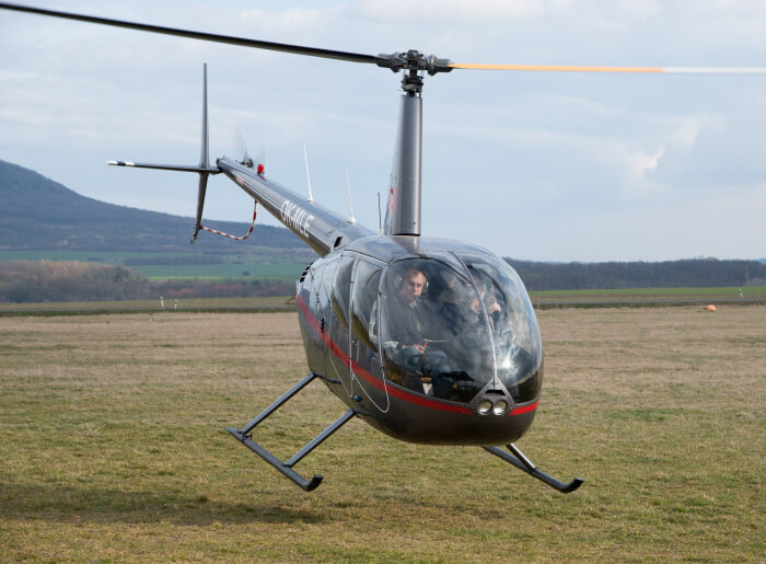 Let vrtulníkem R44