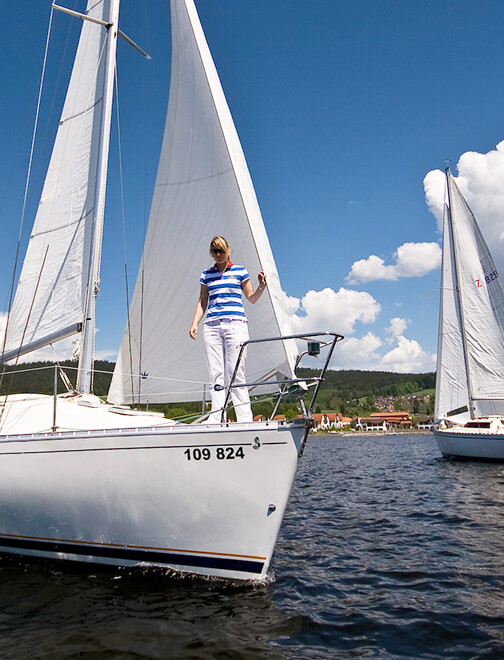 Den na jachtě s kapitánem pro dva