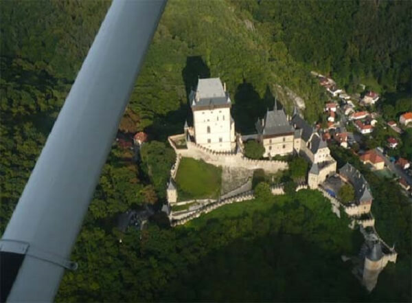Vyhlídkový výlet po hradech a zámcích - trasa Karlštejn