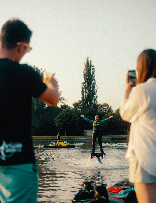 Flyboarding s týmem flyboardshow - základní triky