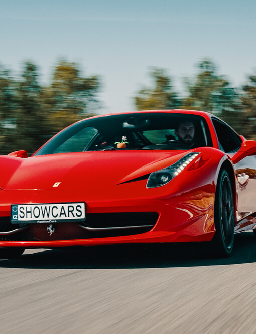 Jízda ve Ferrari 458 Italia v Praze