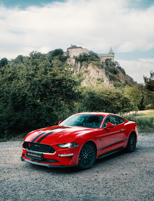 Jízda ve Fordu Mustang Coyote V8 ve Stéblové