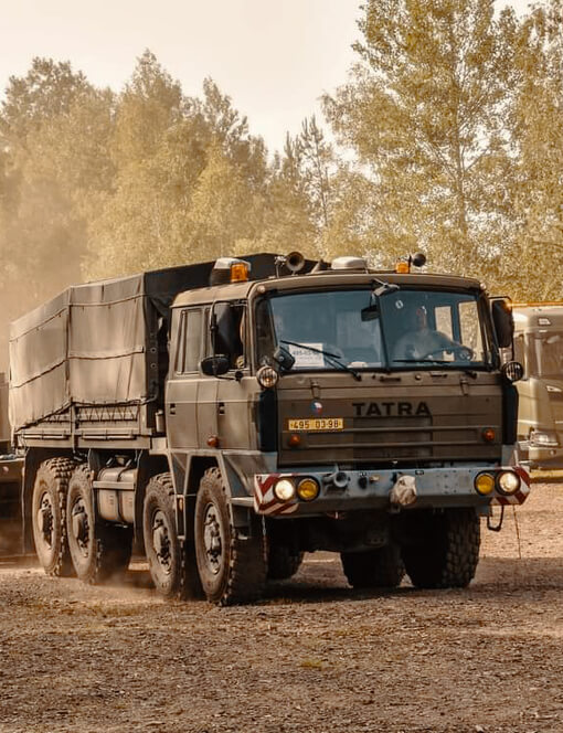 Řízení vojenského nákladního vozu Tatra 815