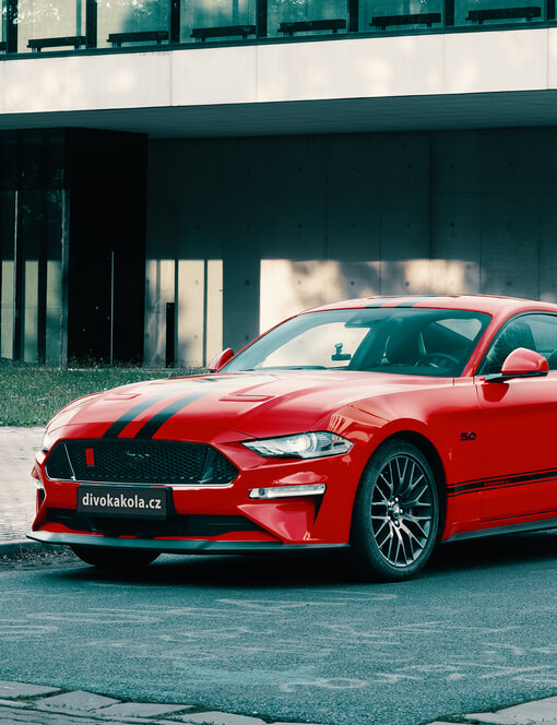 Jízda ve Fordu Mustang Coyote V8 v Hradci Králové