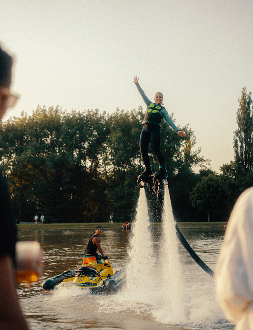 Flyboarding s nejlepším flyboardistou Evropy - základní a pokročilé triky