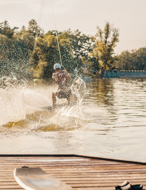 Pronájem wakeboard vleku s vybavením