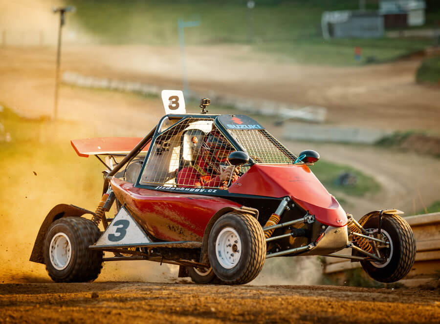 Jízda v závodní buggy na uzavřené trati