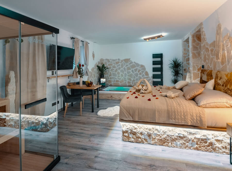Romantická noc s privátním wellness v Sedlčanech