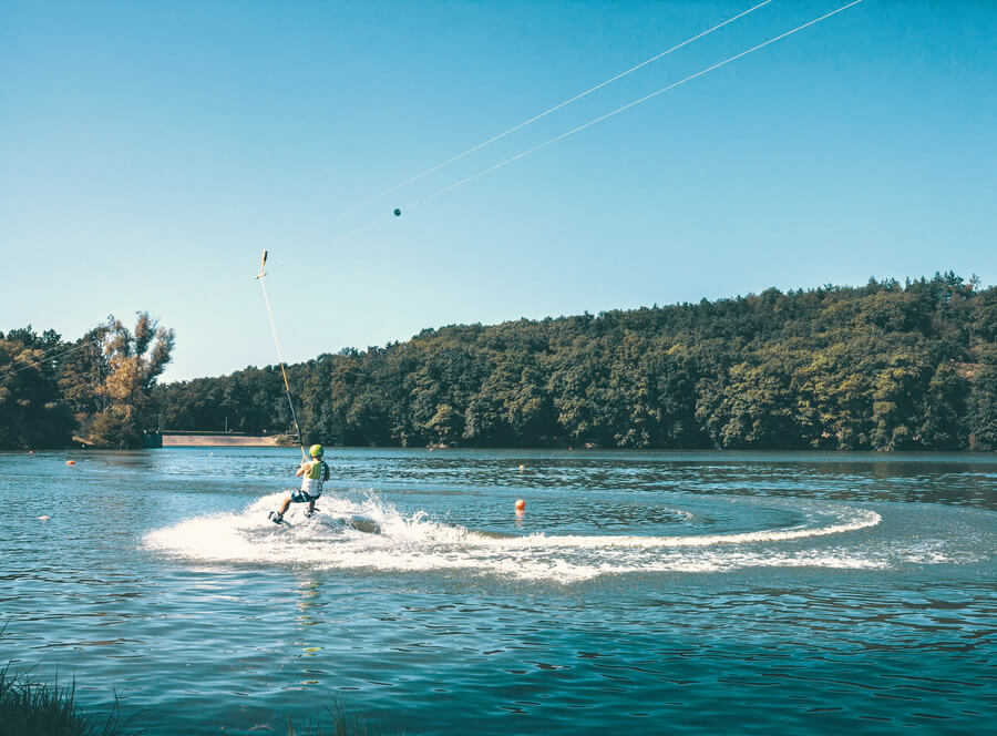 Pronájem wakeboard vleku s vybavením