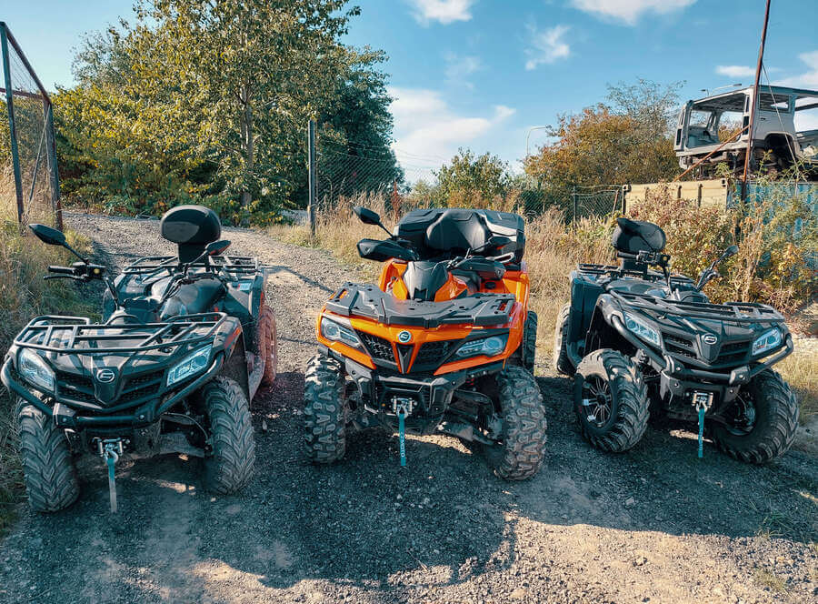 Offroad jízda na čtyřkolce v Praze