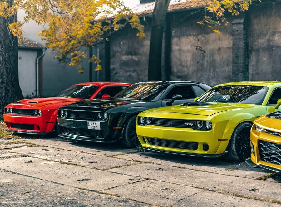 Pronájem amerických aut dle vlastního výběru: Dodge, Mustang nebo Camaro