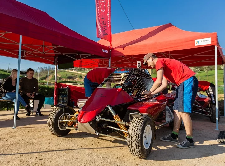 Jízda v závodní buggy na uzavřené trati