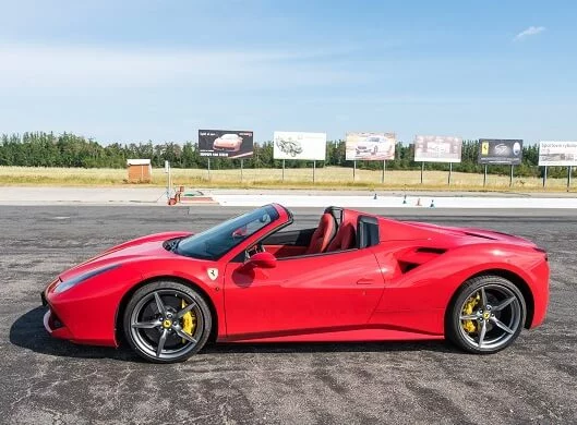 Jízda ve Ferrari 488 Spider - 2 kola