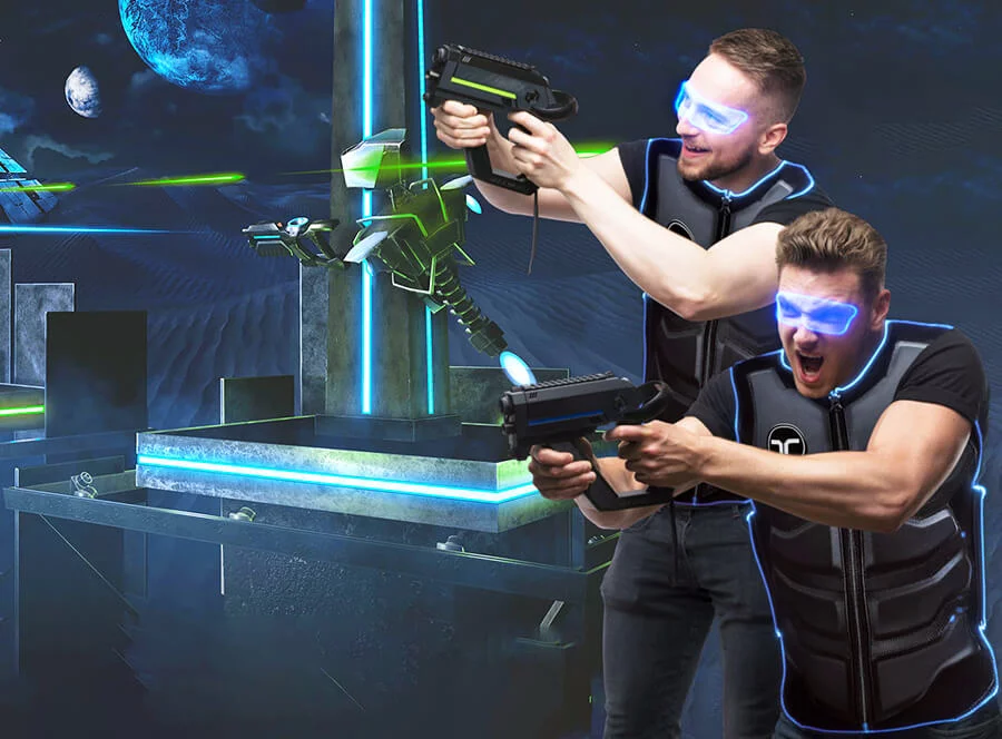 VR paintballová hra pro skupinu přátel