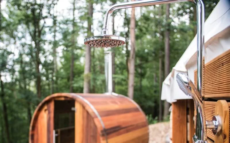 Wellness v přírodě s ubytováním v teepee