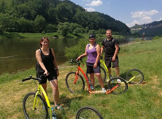 Na paddleboardu a koloběžce Českým Švýcarskem