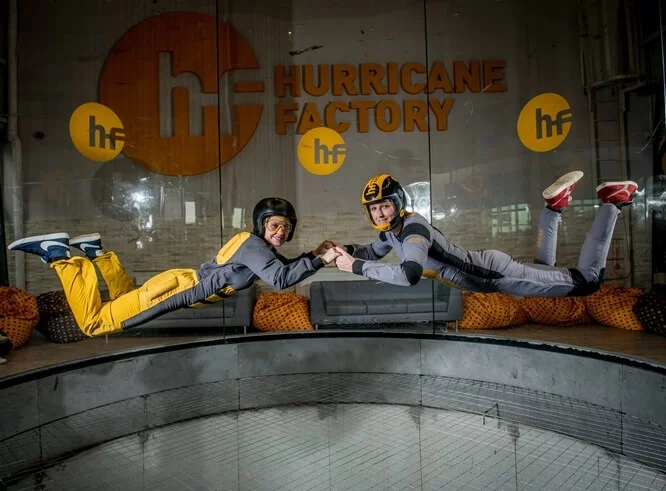 Indoor skydiving - 9 minut letu