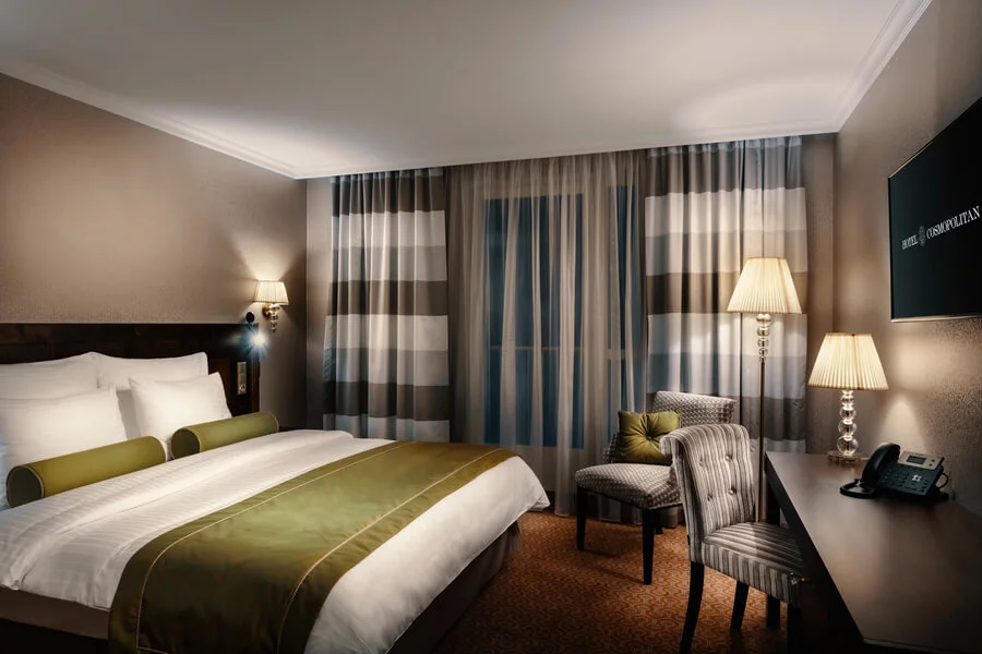Noc v hotelu COSMOPOLITAN s večeří u Zdeňka Pohlreicha