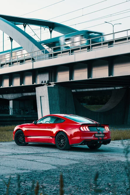 Jízda ve Fordu Mustang Coyote V8 ve Stéblové