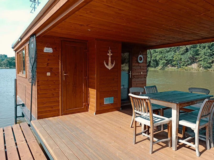 Pobyt na soukromém hausbótu s rybařením