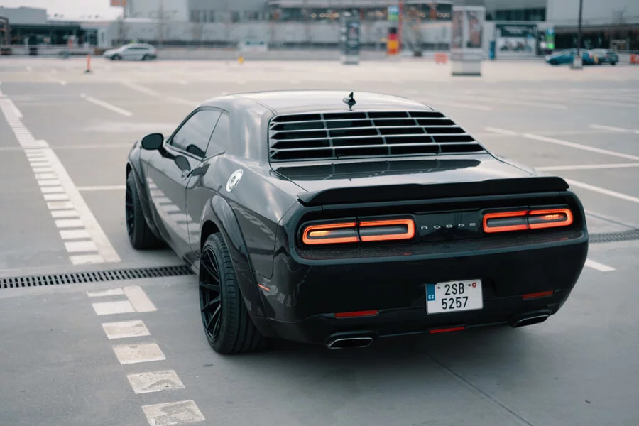 Pronájem legendy Dodge Challenger