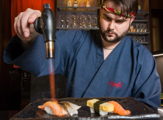 Restaurace Miyabi - "snězte kolik chcete sushi" pro dva