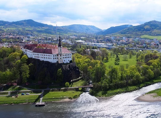 Na paddleboardu a koloběžce Českým Švýcarskem