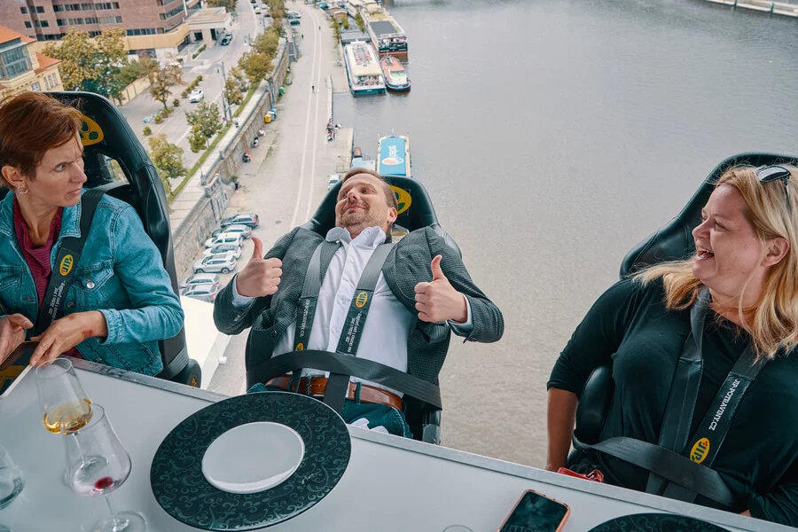 Degustační oběd v oblacích pro dva