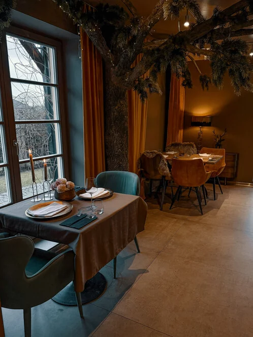 Degustační večeře v La Fabrica bistro s lahví vína