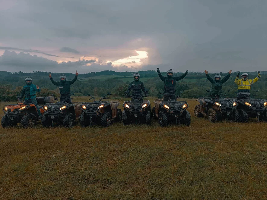 Extreme jízda na čtyřkolce standard