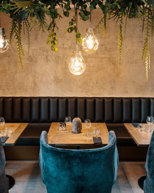 Degustační večeře v La Fabrica bistro s lahví vína