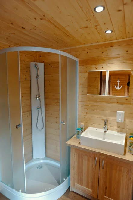 Pobyt na soukromém hausbótu s rybařením