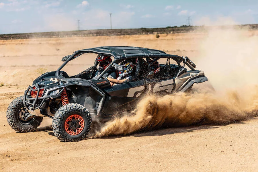 Rodinná jízda v dakarské buggy Rodinná jízda v dakarské buggy