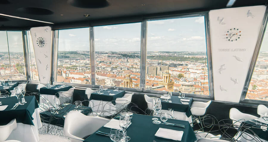 Degustační menu v Žižkovské věži - restaurace Oblaca