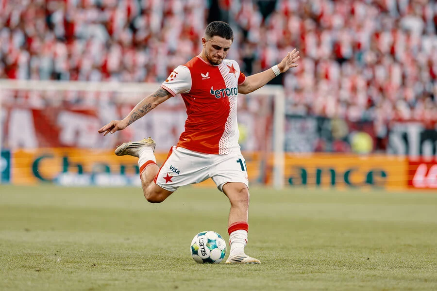 Fotbalový zážitek s výhledem na hvězdy: SK Slavia Praha