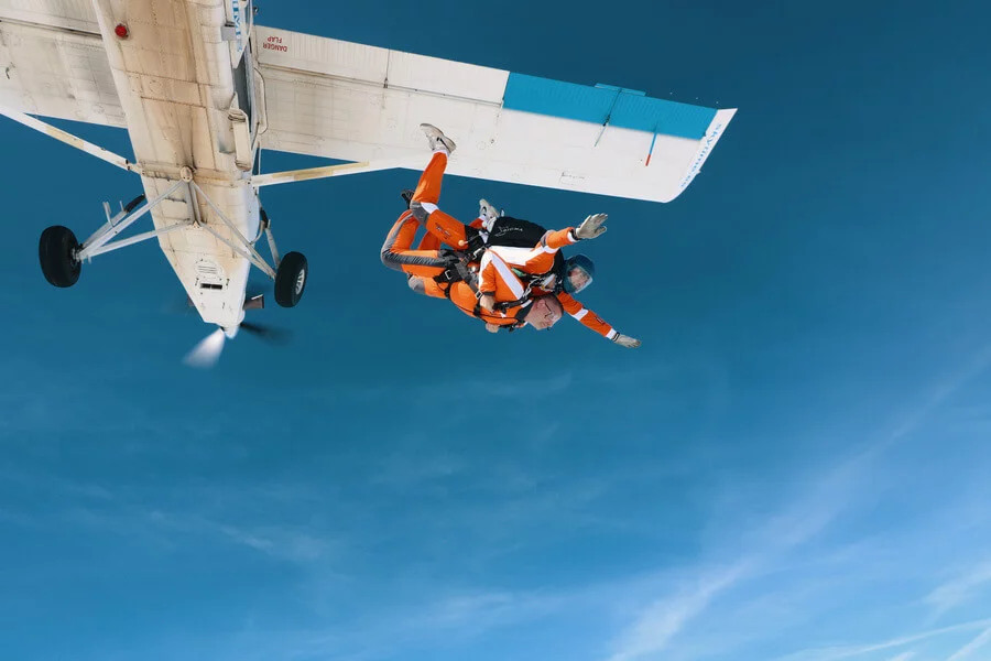 Tandemový seskok padákem v Příbrami ze 3000 m