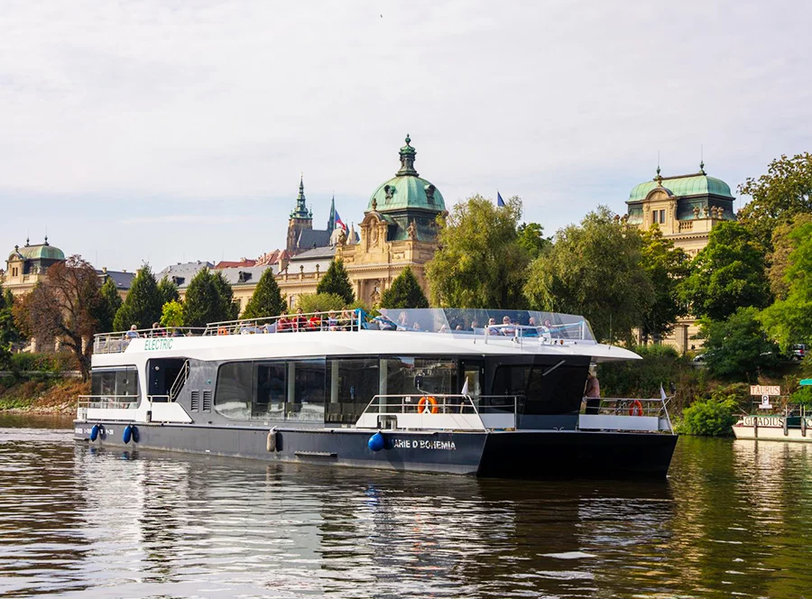Ekoplavba na lodi Marie d´ Bohemia