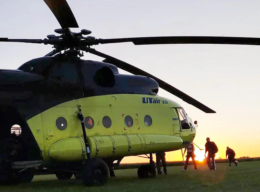 Tandemový seskok z vrtulníku MI-8